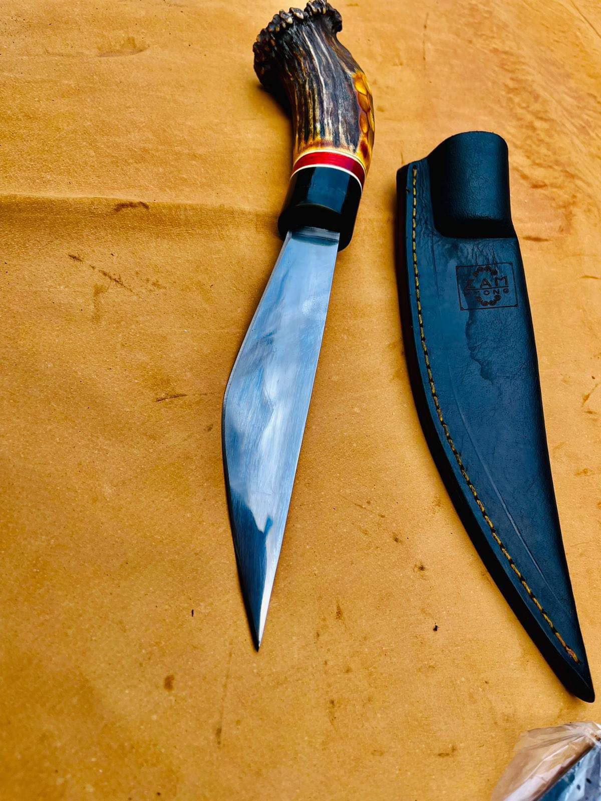 ZAMHMONG KNIVES