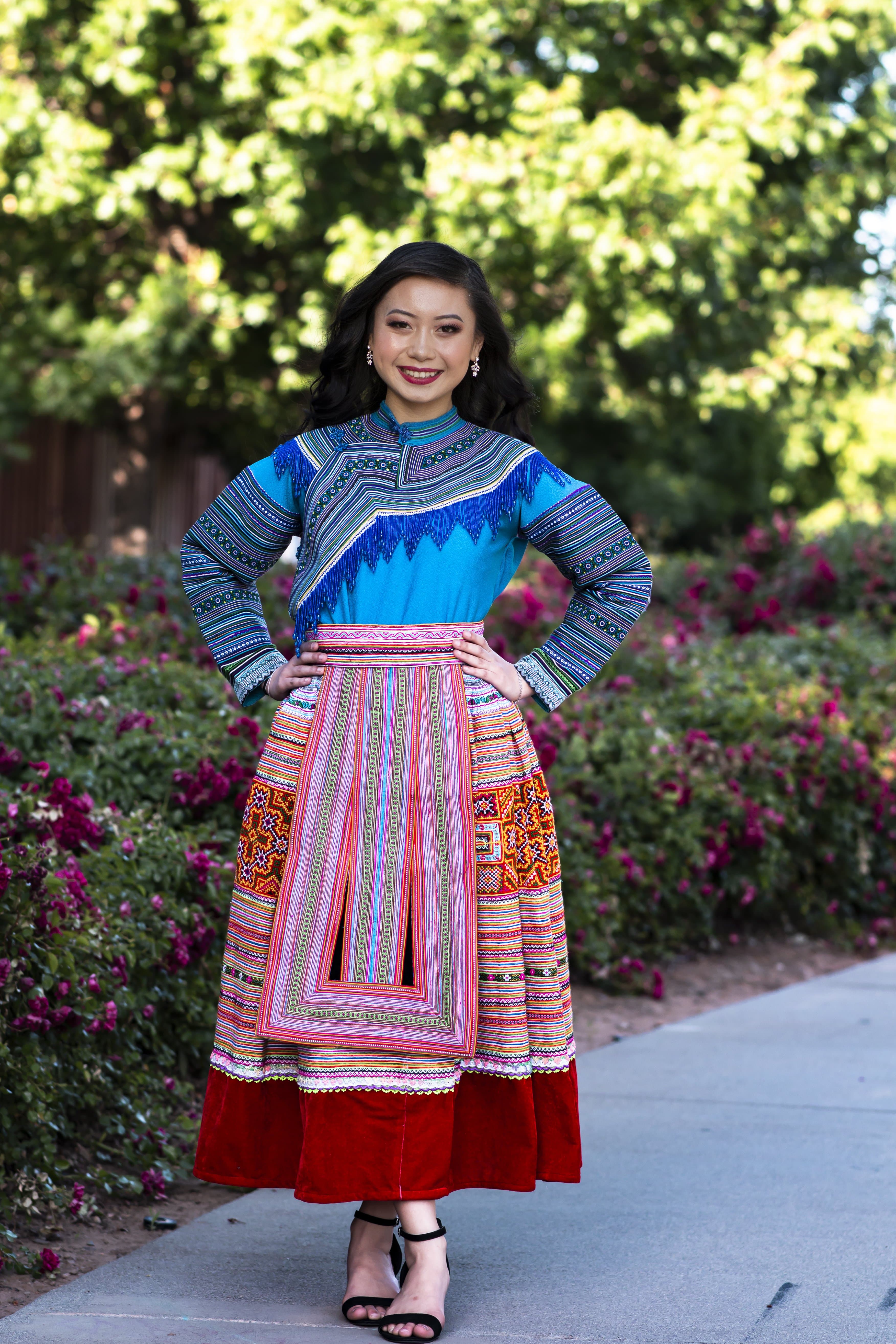 ON SALE!! Brand New Gorgeous Hmong Vietnamese Complete Outfit